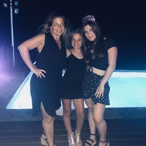 Meet your Posher, Lee